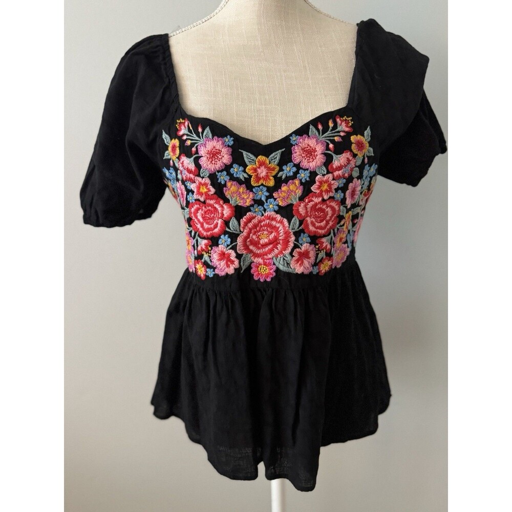 Savannah Jane Black Floral Embroidered Blouse Size Small Bohemian‎ Colorful